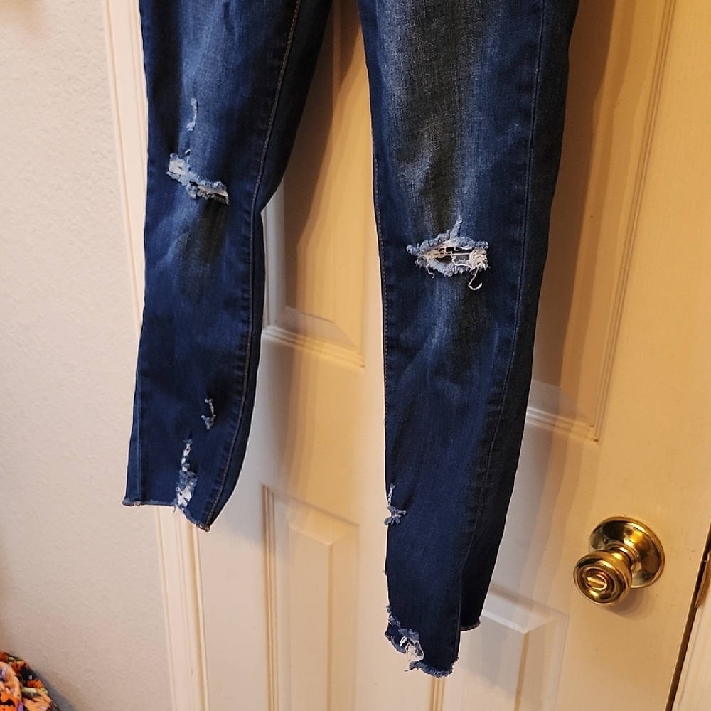 Stylish High Rise Button-Fly Jeans - Picture 3 of 12